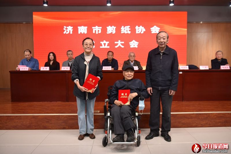 5.f(xi)(hu)ƸՈ(qng)mF渞(wn).jpg